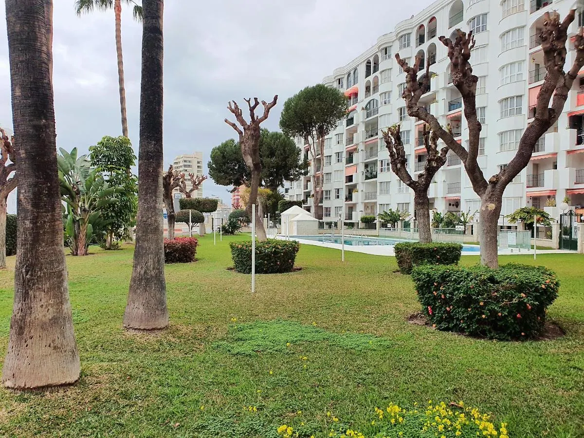 Rymlig Laegenhet Foer 7,8 Persons In Los Boliches, Fuegirola フエンヒロラ スペイン