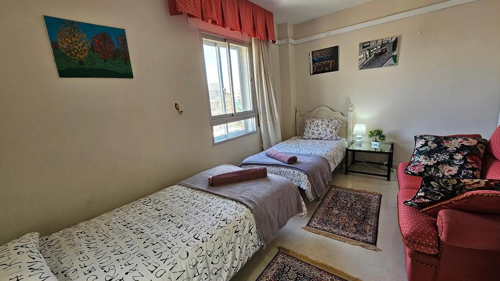 アパート Rymlig Laegenhet Foer 7,8 Persons In Los Boliches, Fuegirola フエンヒロラ