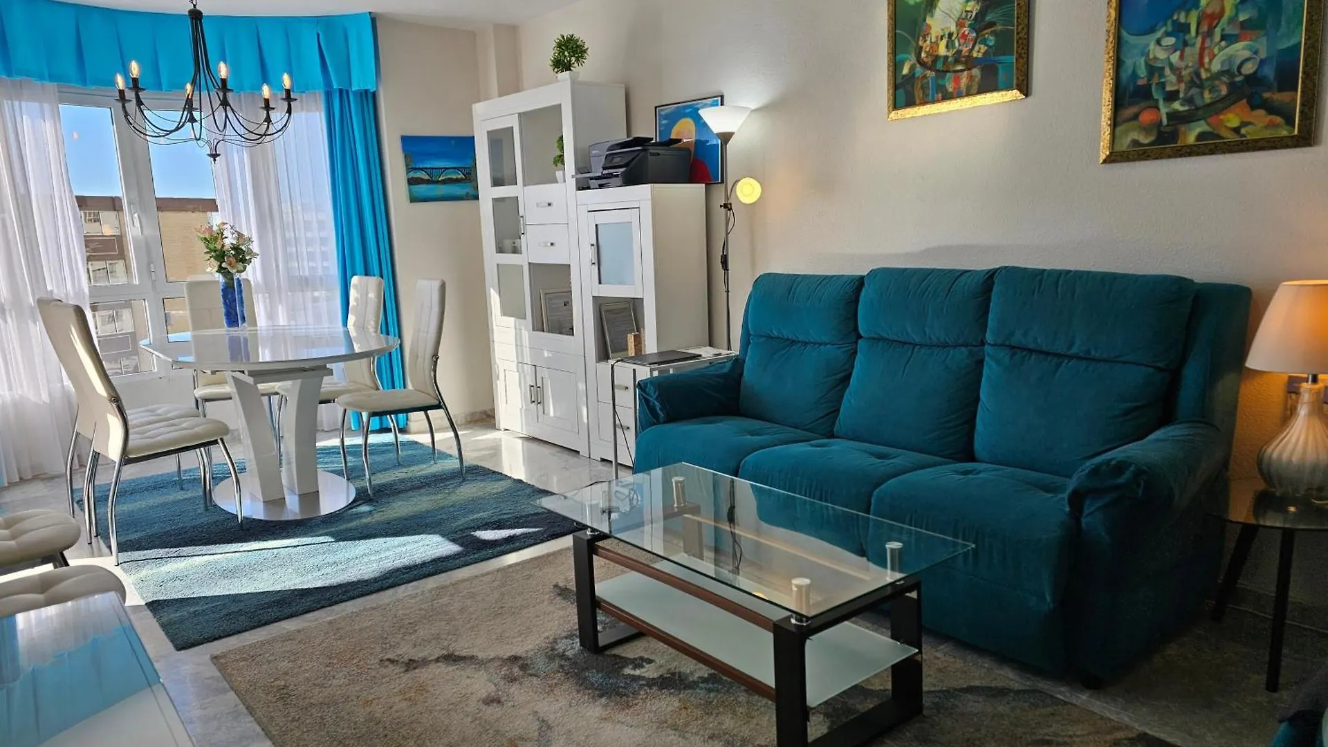 アパート Rymlig Laegenhet Foer 7,8 Persons In Los Boliches, Fuegirola フエンヒロラ スペイン